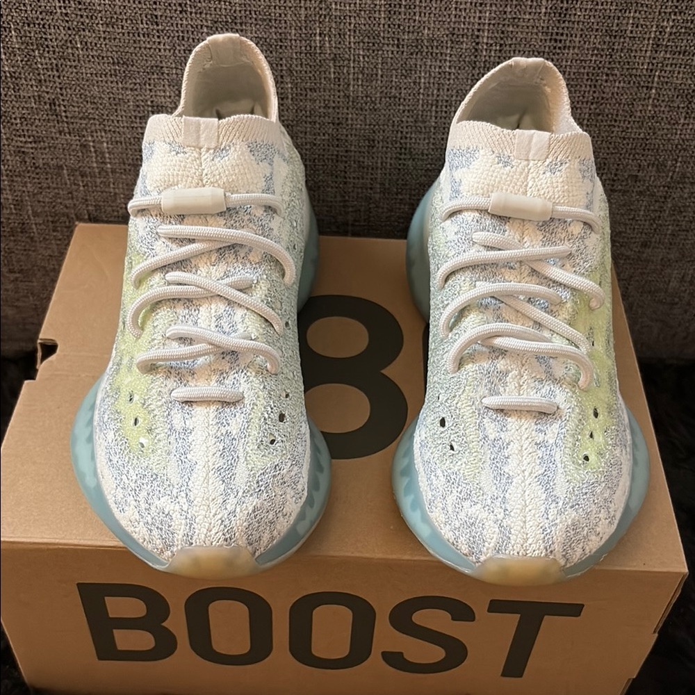 Stylish Knit Yeezy Sneakers with Blue and Cream Accents